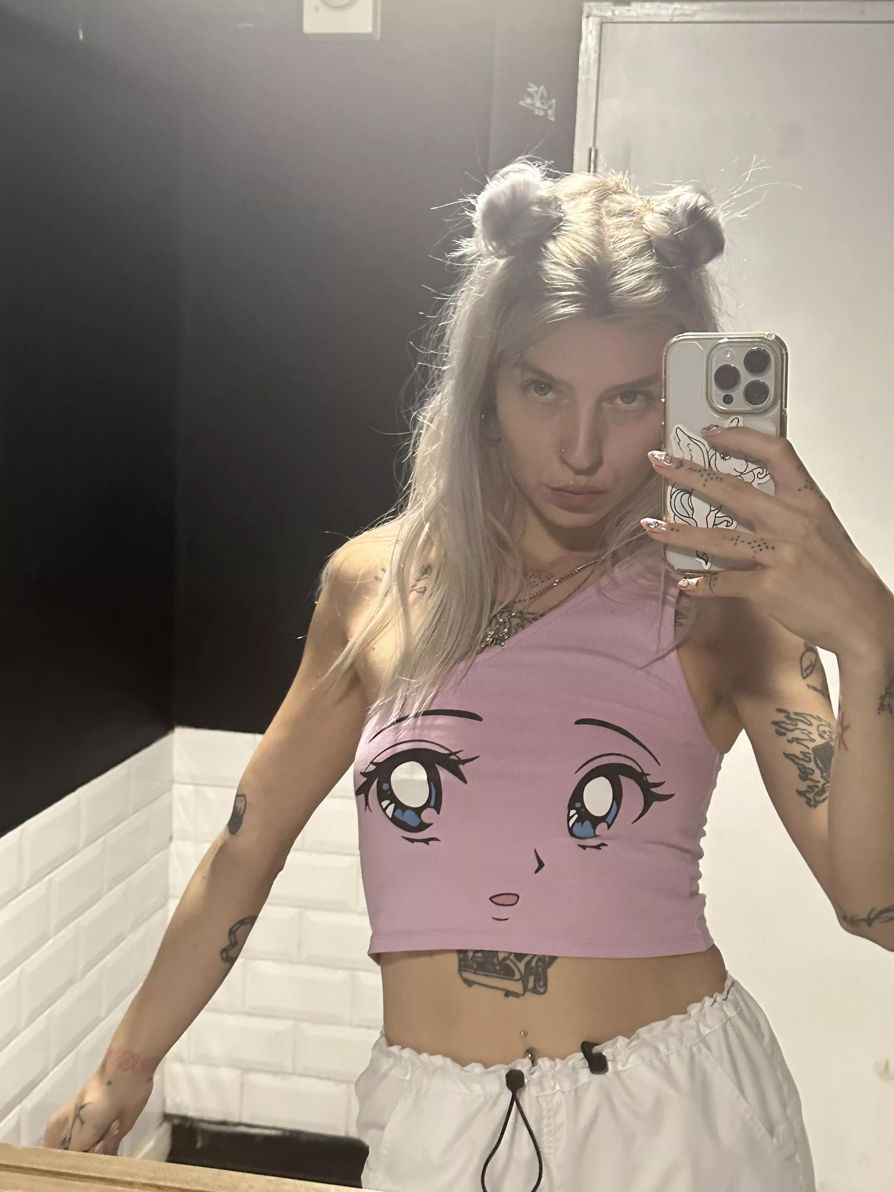 hi there 🩷 posted by youralienangel