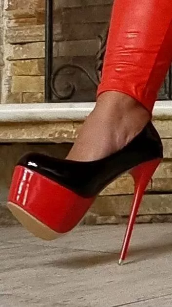 I love my platform-heeled 6-inch pumps posted by Miss_Maxine