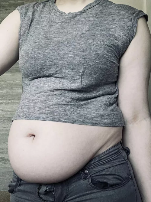 If you can pinch an inch is it fat? 😳😬😩 by scarlett_belly