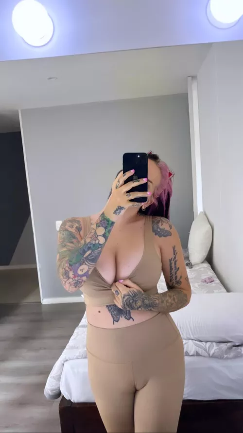 Is my Italian body thick enough for you? by ottaviia