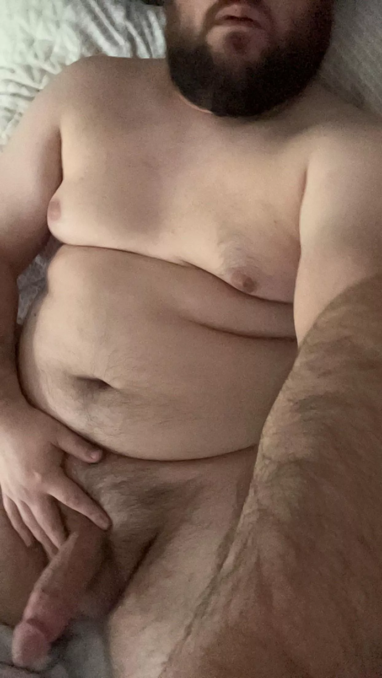 It’s that time of the year… I need a girl to come make this big, bearded man all hers posted by beardedchubbythrow