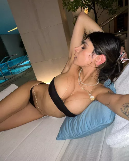 mia khalifa by MiddleClasshg