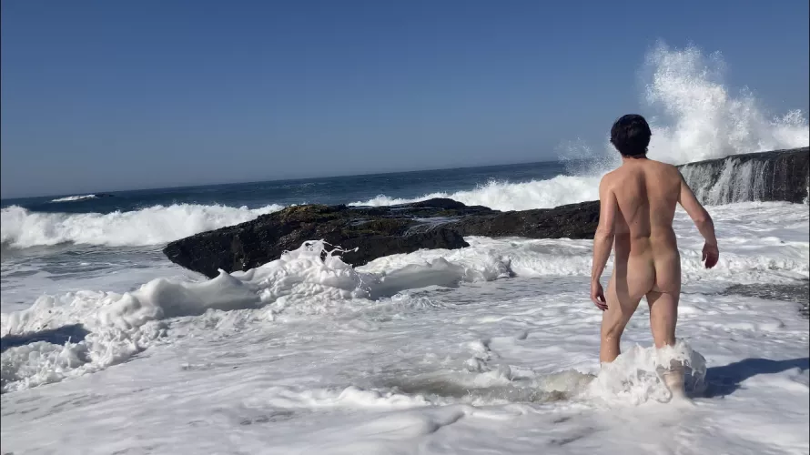 More fun in the waves from last week’s beach day by ArtPlusSex