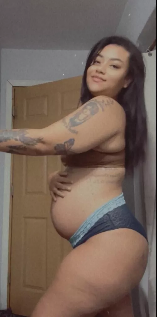 The bigger I get the sexier I feel 😈 by Practical-Dish2544