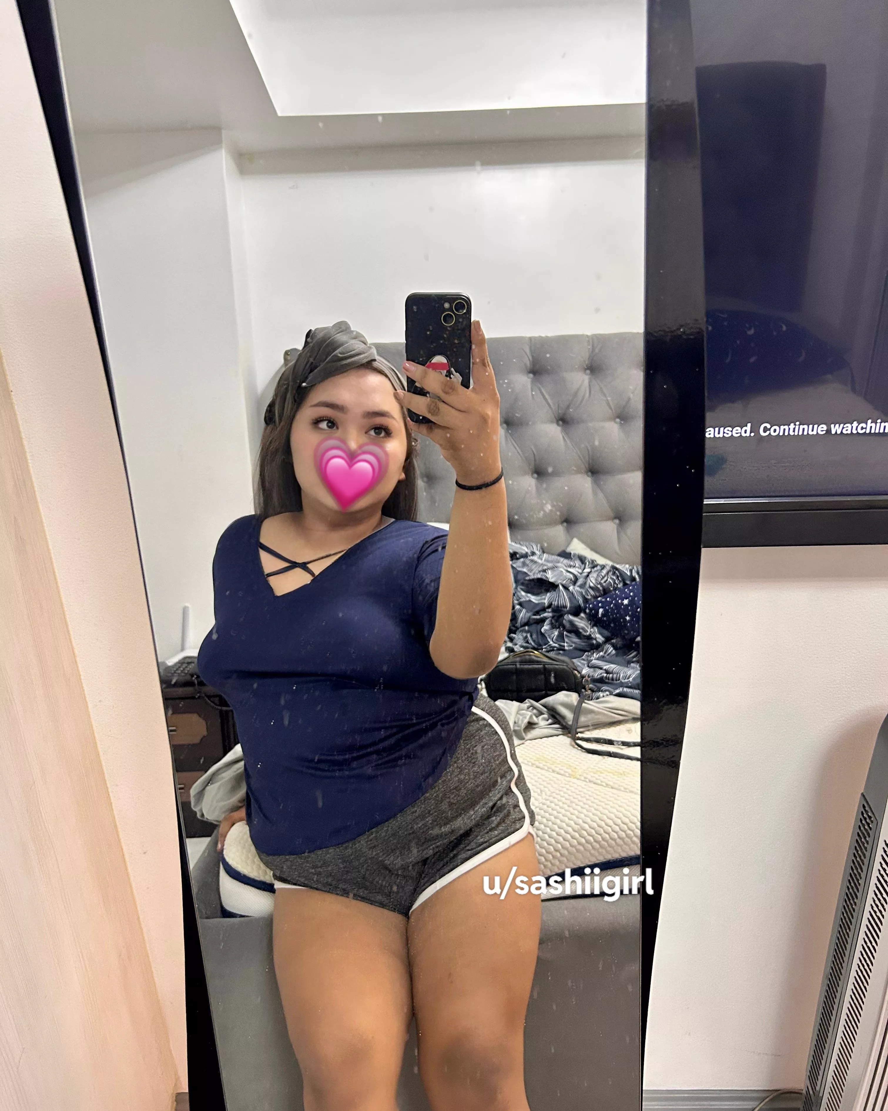 thighs 😩 posted by sashiigirl