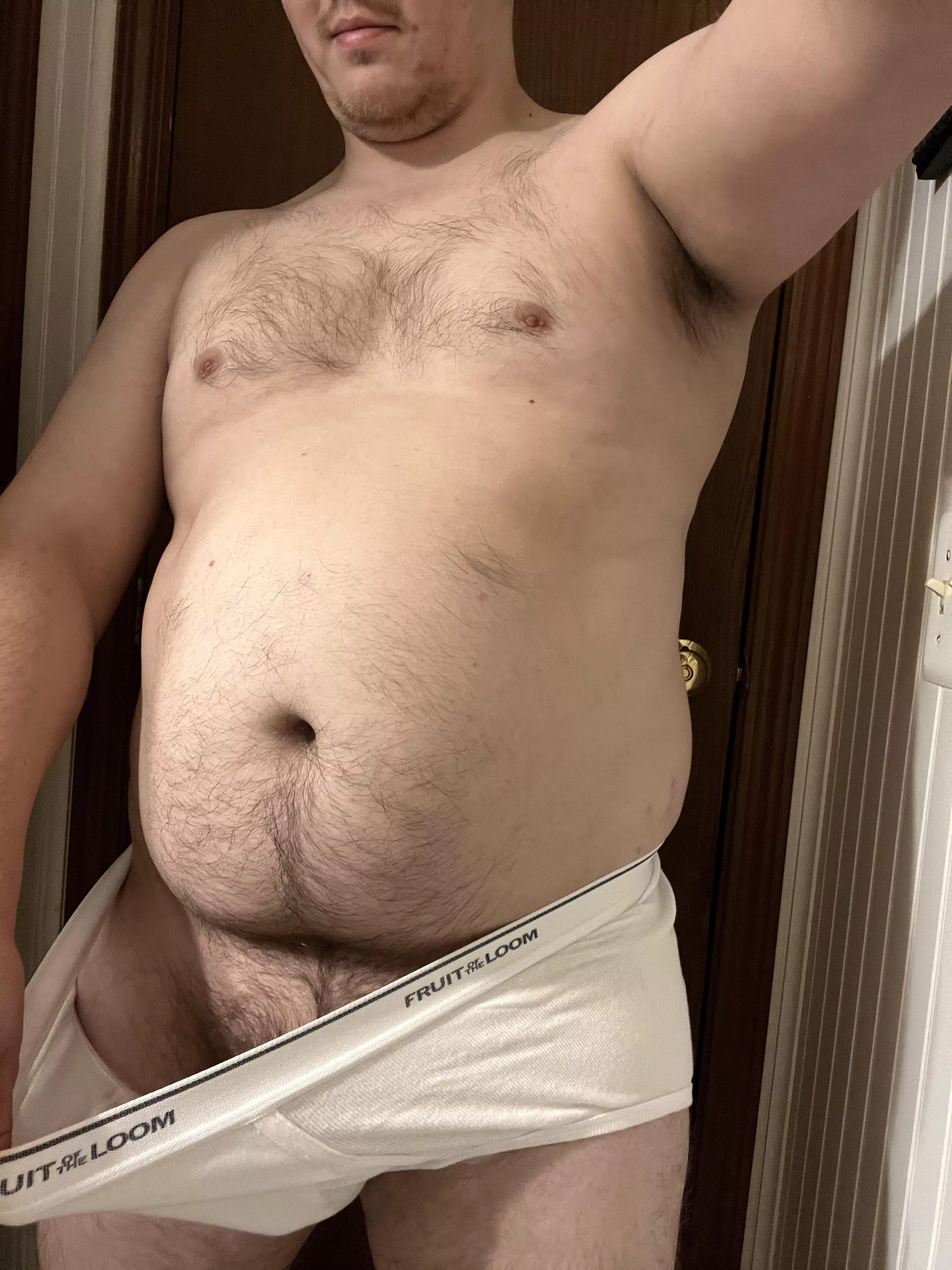 Wana see what’s under the briefs? posted by wannabe_bear9