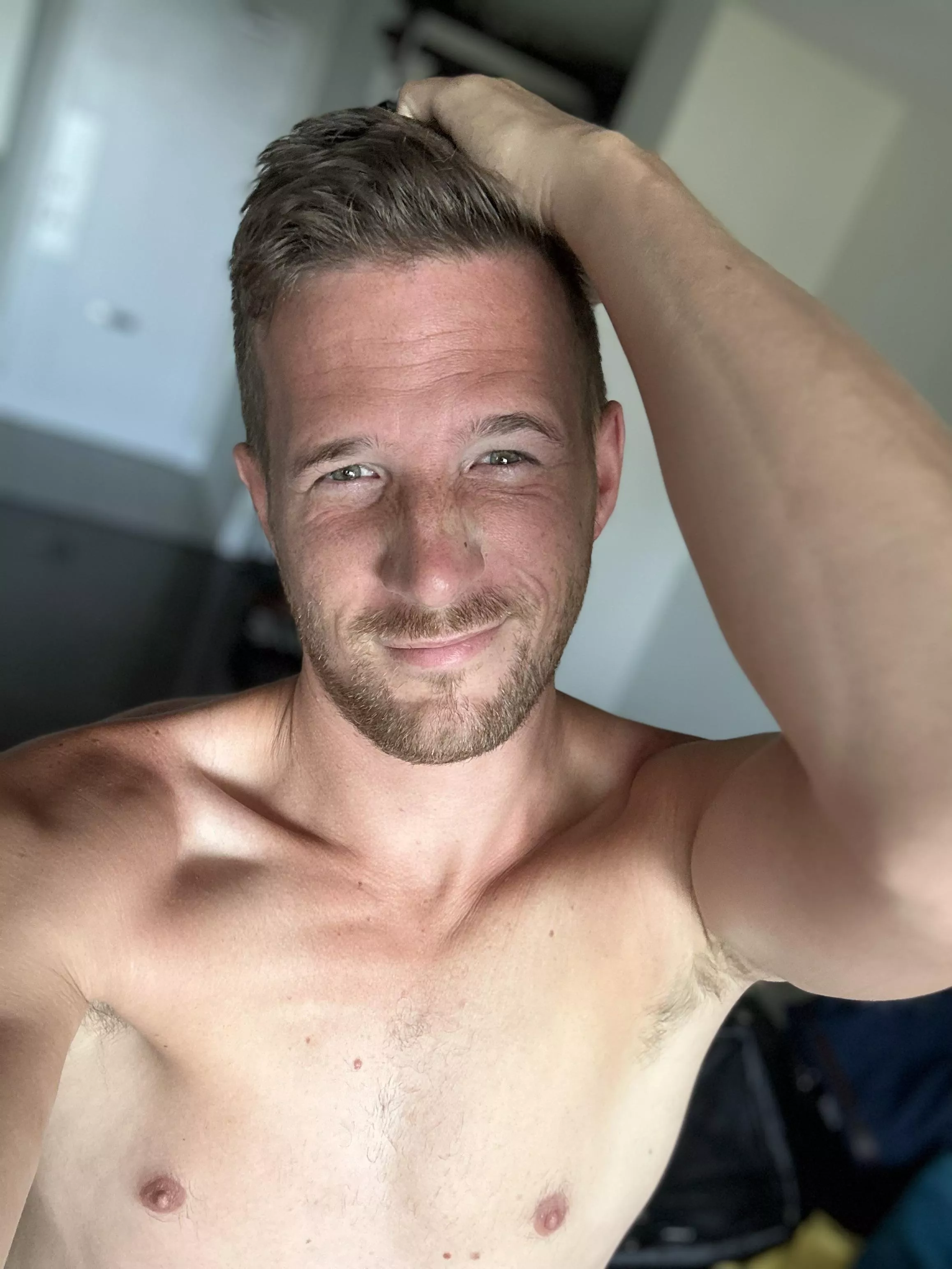 Who is coming to the beach with me today? It is a bit cloudy but still nice n warm. posted by Teddiboi83