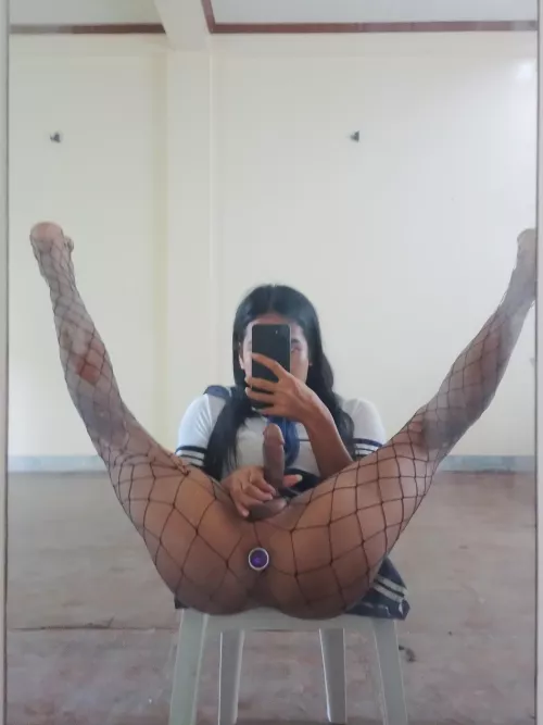 Who wants to be my classmate by yourhotbabe123