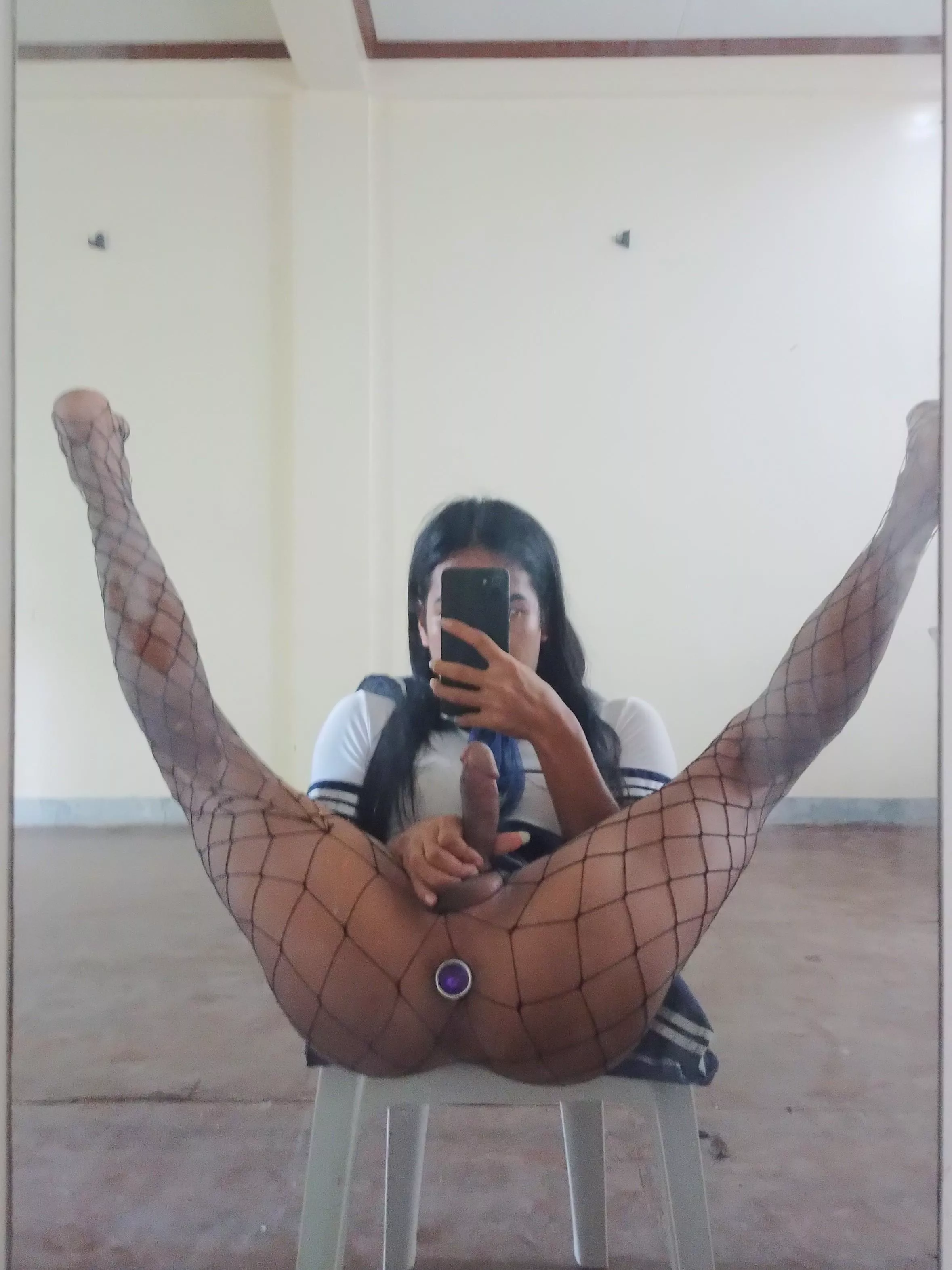 Who wants to be my classmate posted by yourhotbabe123