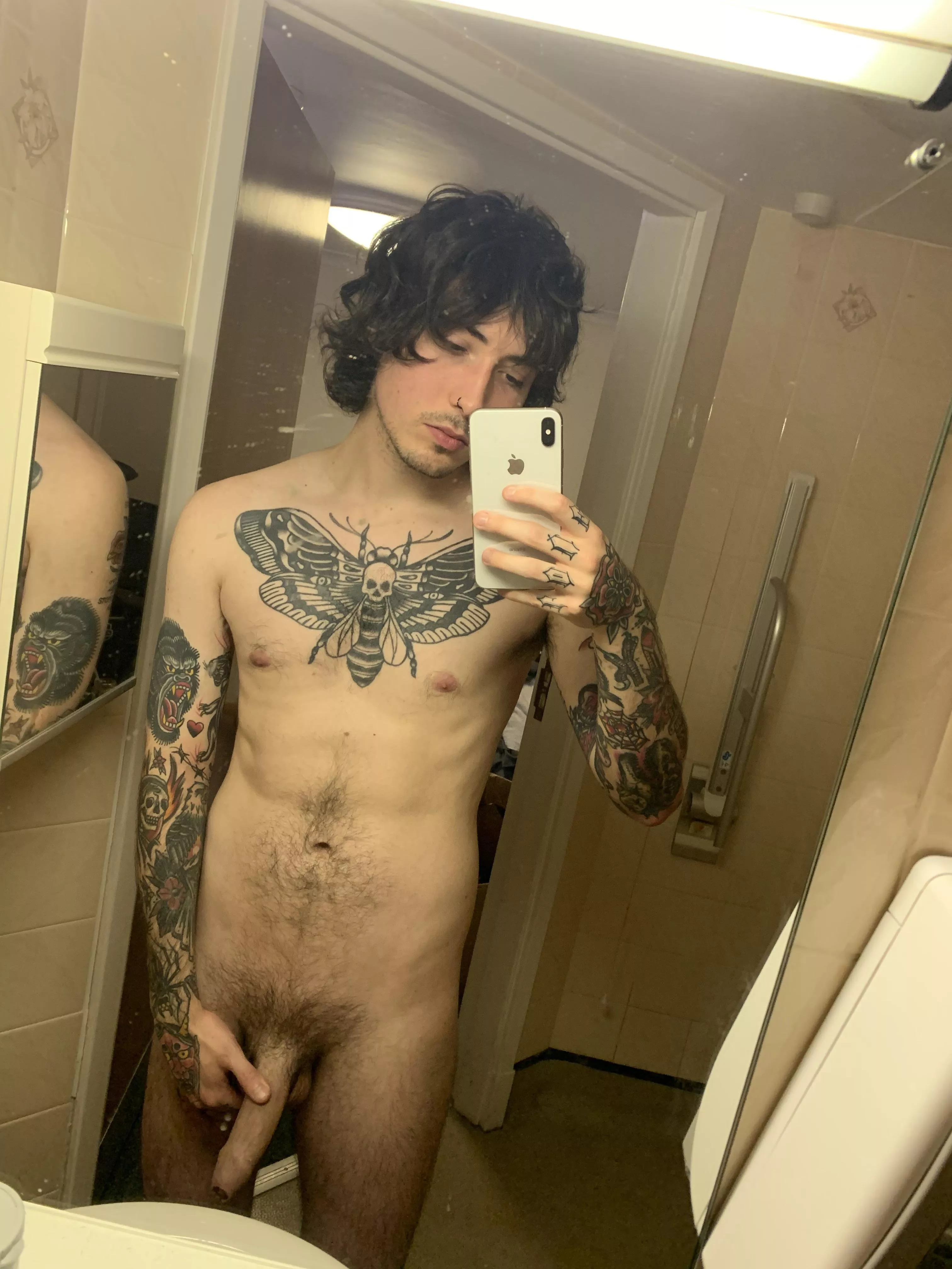 Who wants to touch it? posted by justinjamesxxx