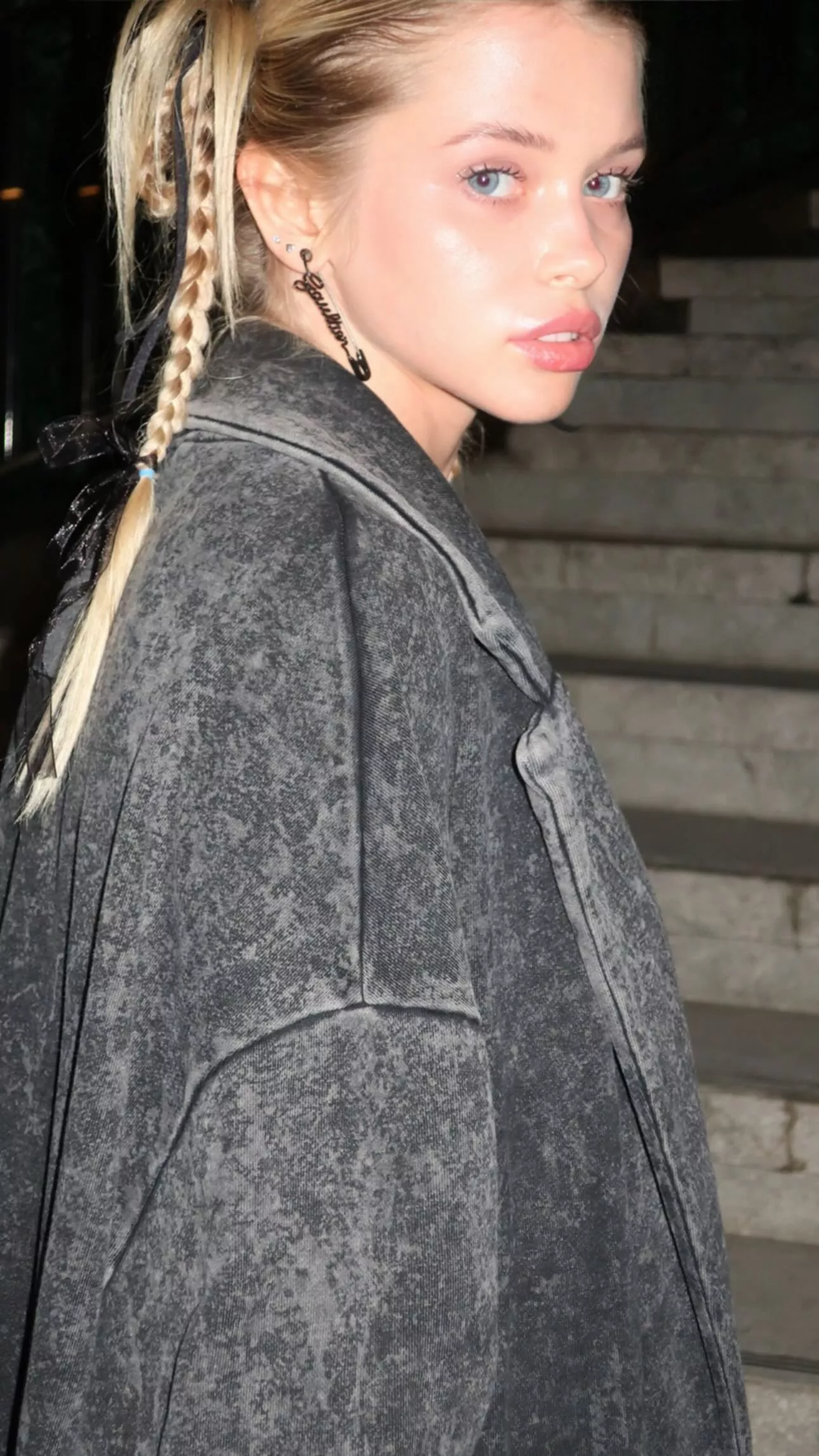 Alla Bruletova [2023-10-10] posted by x---1