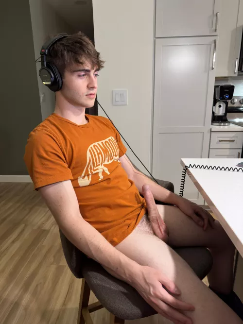 Any love for gamer guys? by Hot_Category433