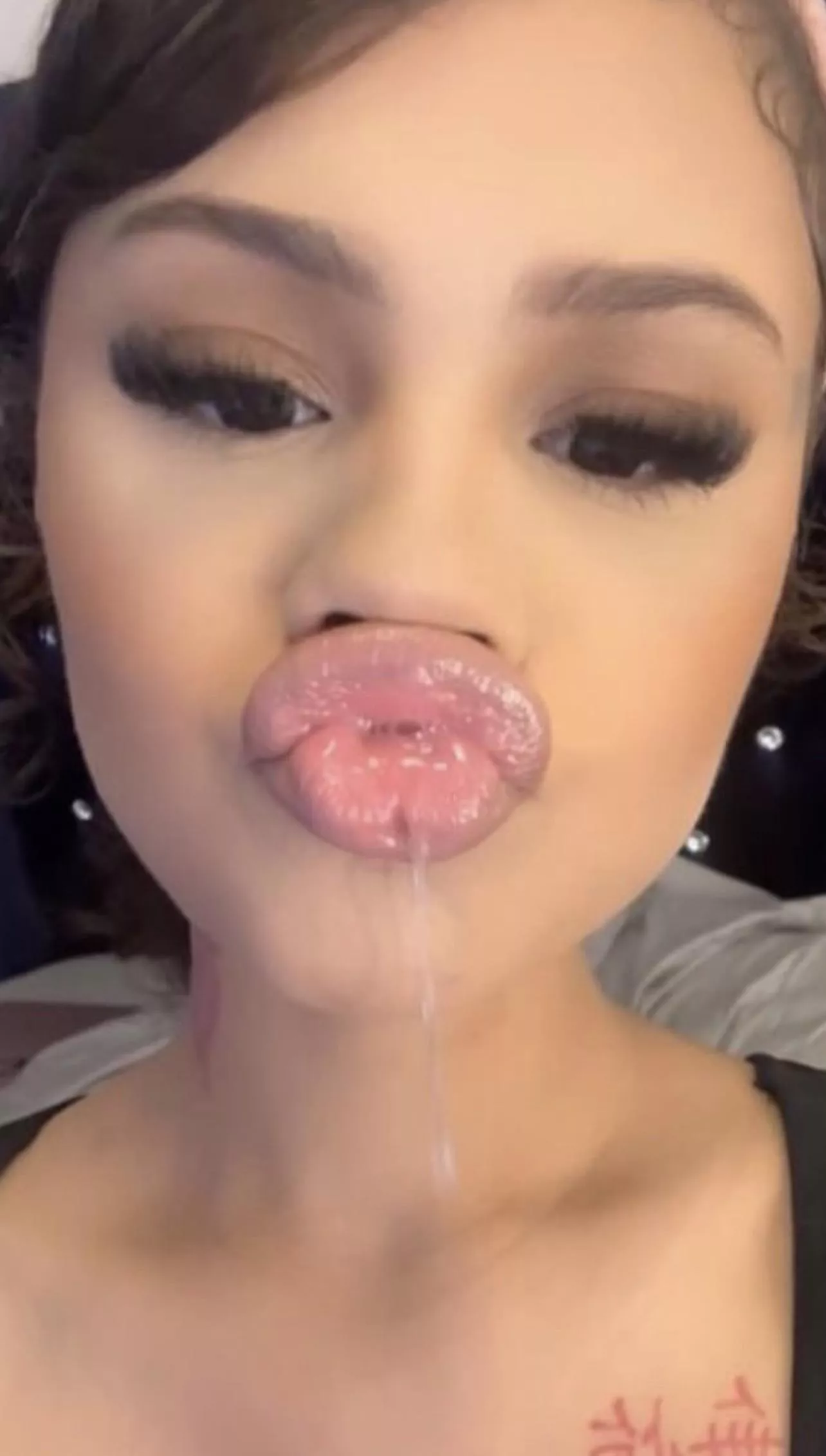 Ari posted by Strang3rThingz