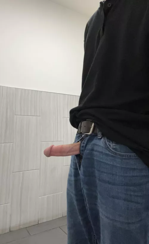 As big as it gets >.< by Neon-Tragedy