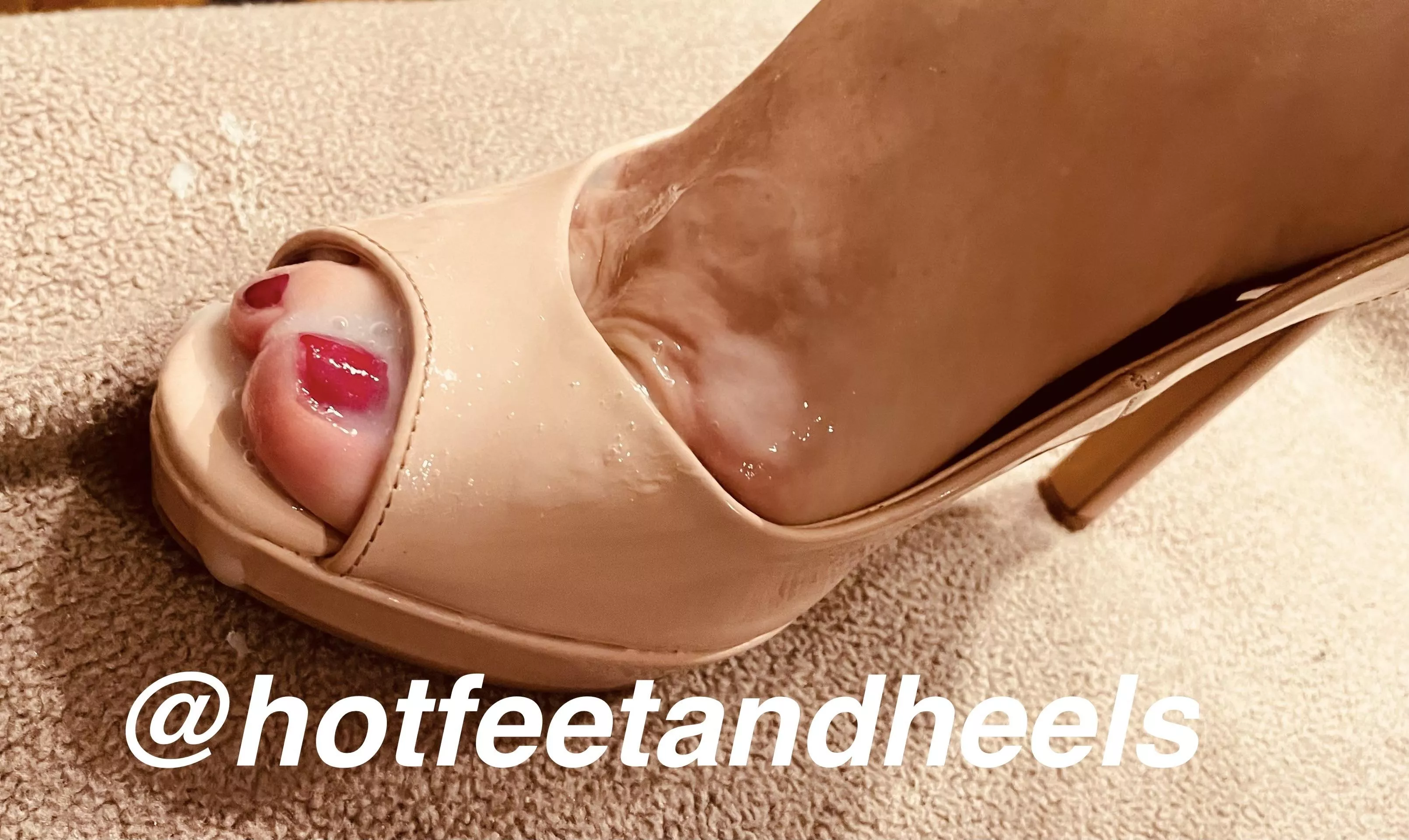 Brandnew, and no longer😉[f] posted by HotFeetandHeels