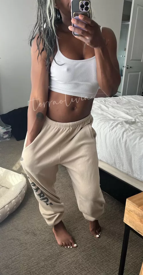 Chill Saturday for me, wbu? by terraolivia