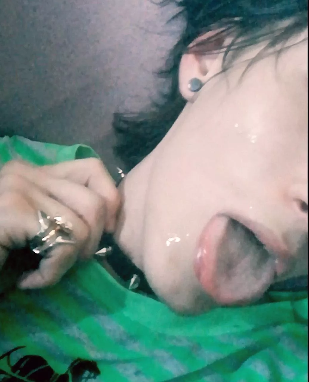 Cumslut for men posted by _akih1ro_