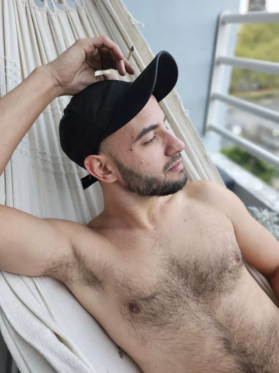 Did you also wake up wanting someone to play with your armpits? posted by Outside_Time2645