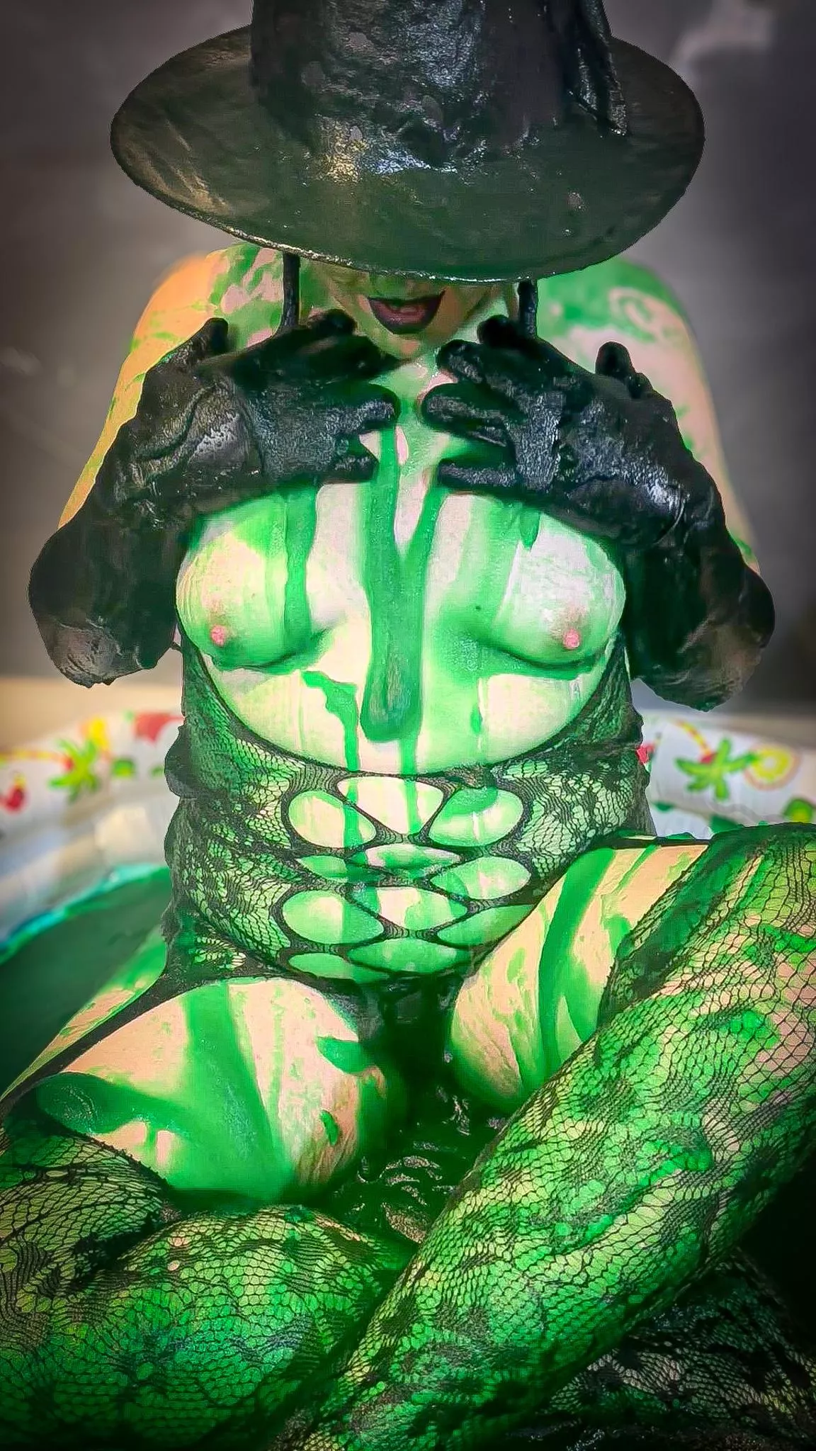 Dripppp 💚💦 posted by MissNoireNFToy