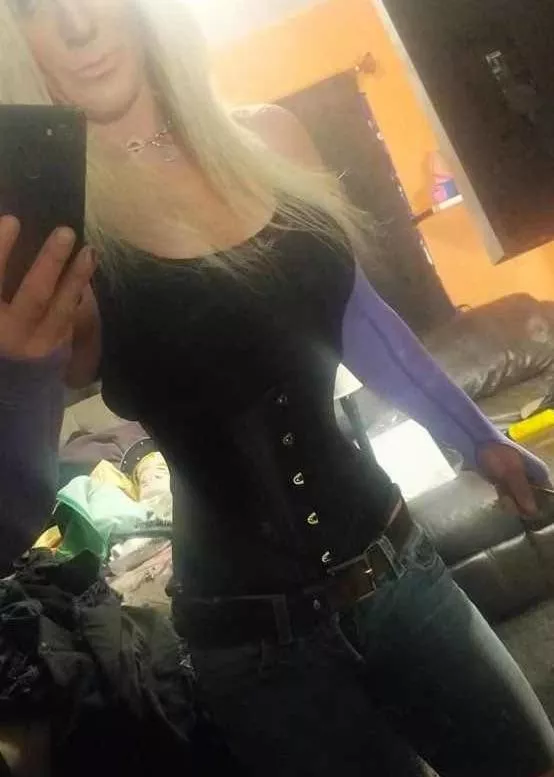 Feels good when it’s tight posted by Darkstarroofer