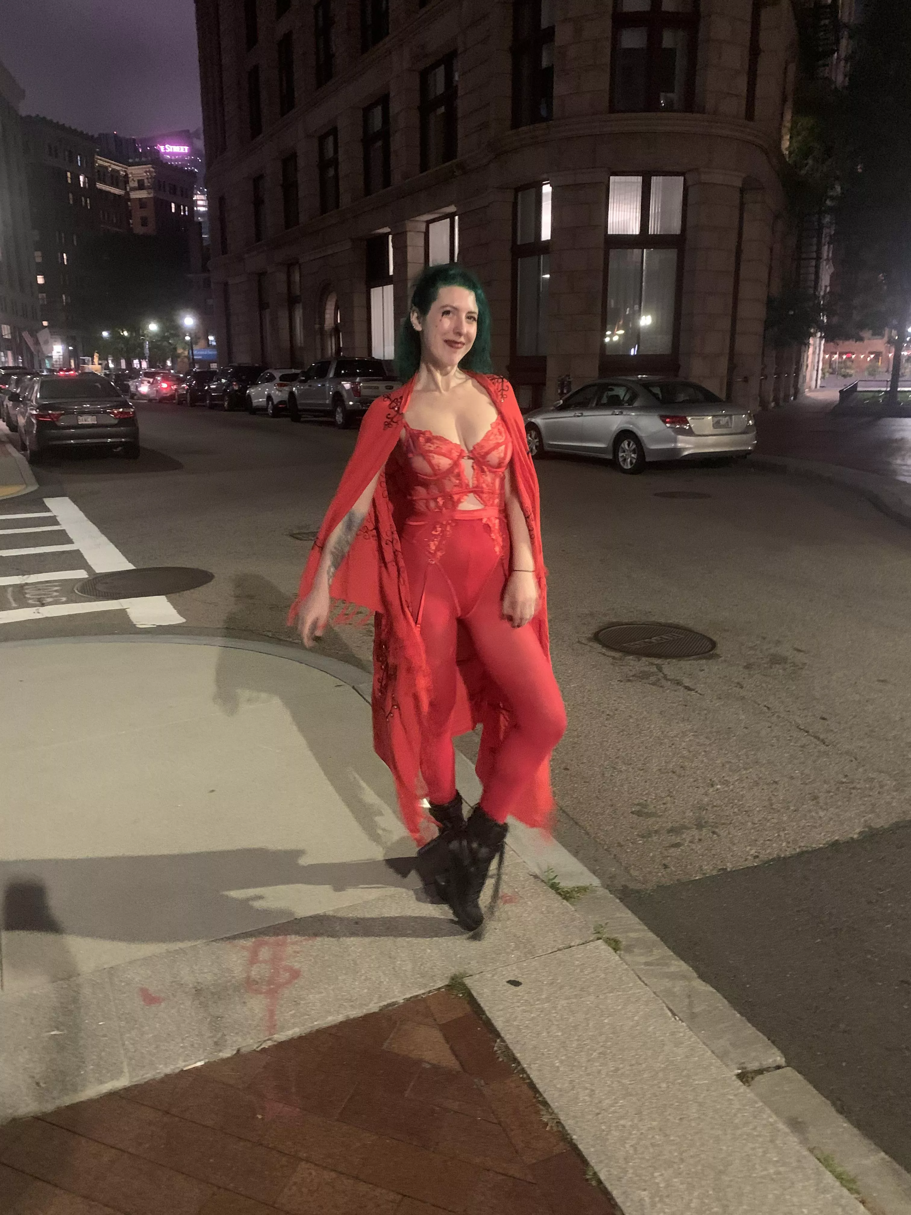 Full Red fit posted by sirenskiss3