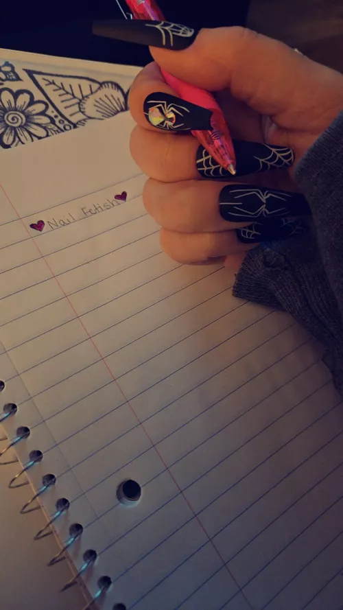 I love my spooky nails by xDixonCiderx