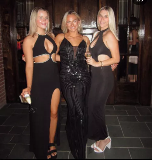 In black and white by jackal2003