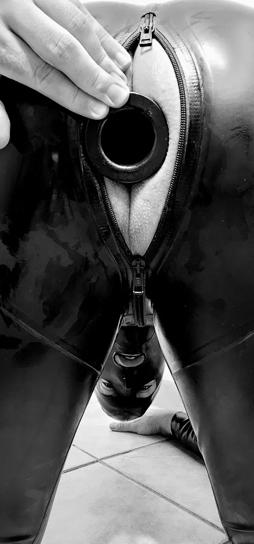 Latex, anal dilator and on my knees by sissyJade6979