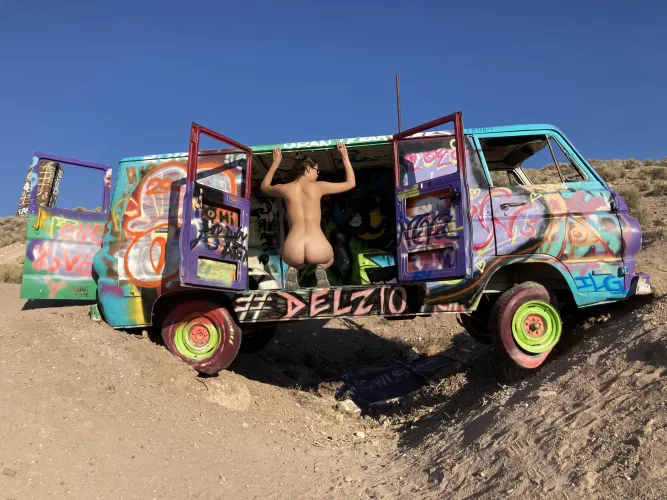 Let’s take a ride in the mystery machine 🐕 (F26) by Flgcouple