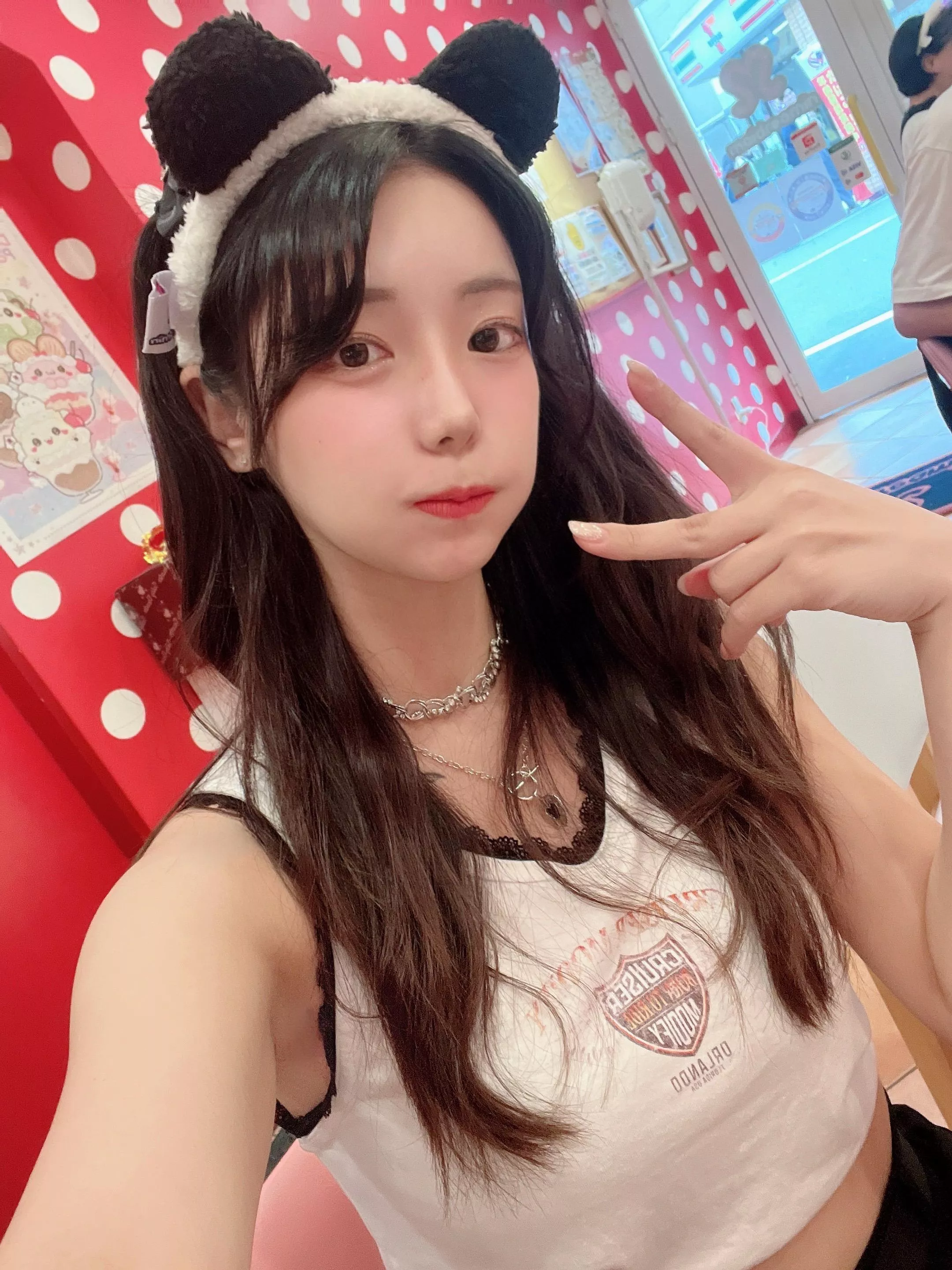 maybe you're into little bears who likes headpats :33 posted by Minimum-Fisherman142