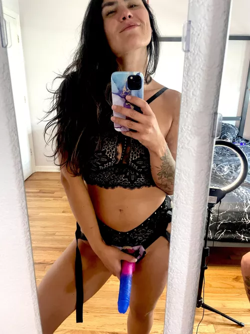 Mommy is in the mood to stretch some holes by Hi_Iamlexi