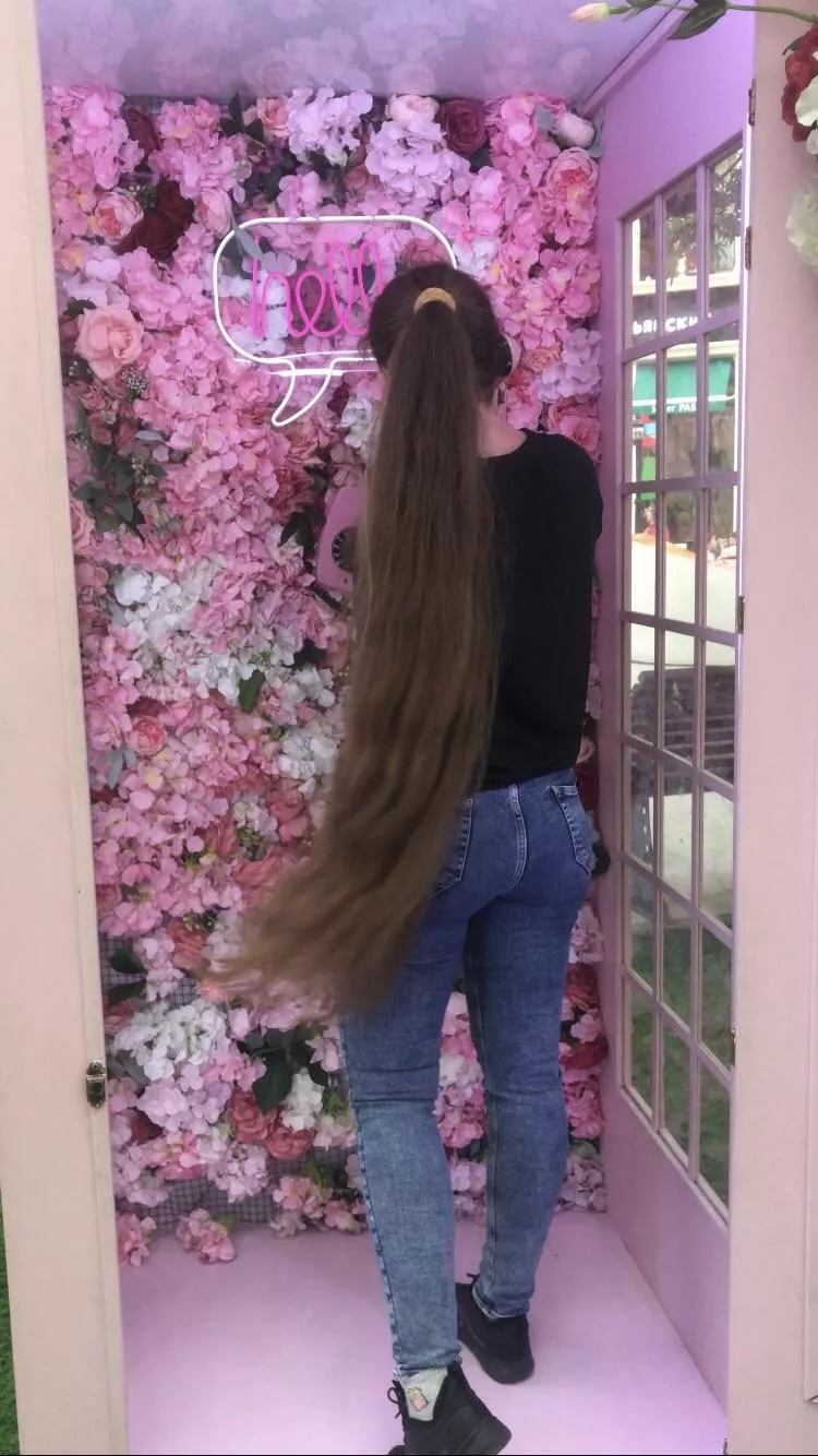 My long ponytail posted by Kindly_Cauliflower39