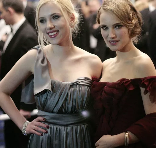 Scarlett Johansson & Natalie Portman by afieldheadbutt757