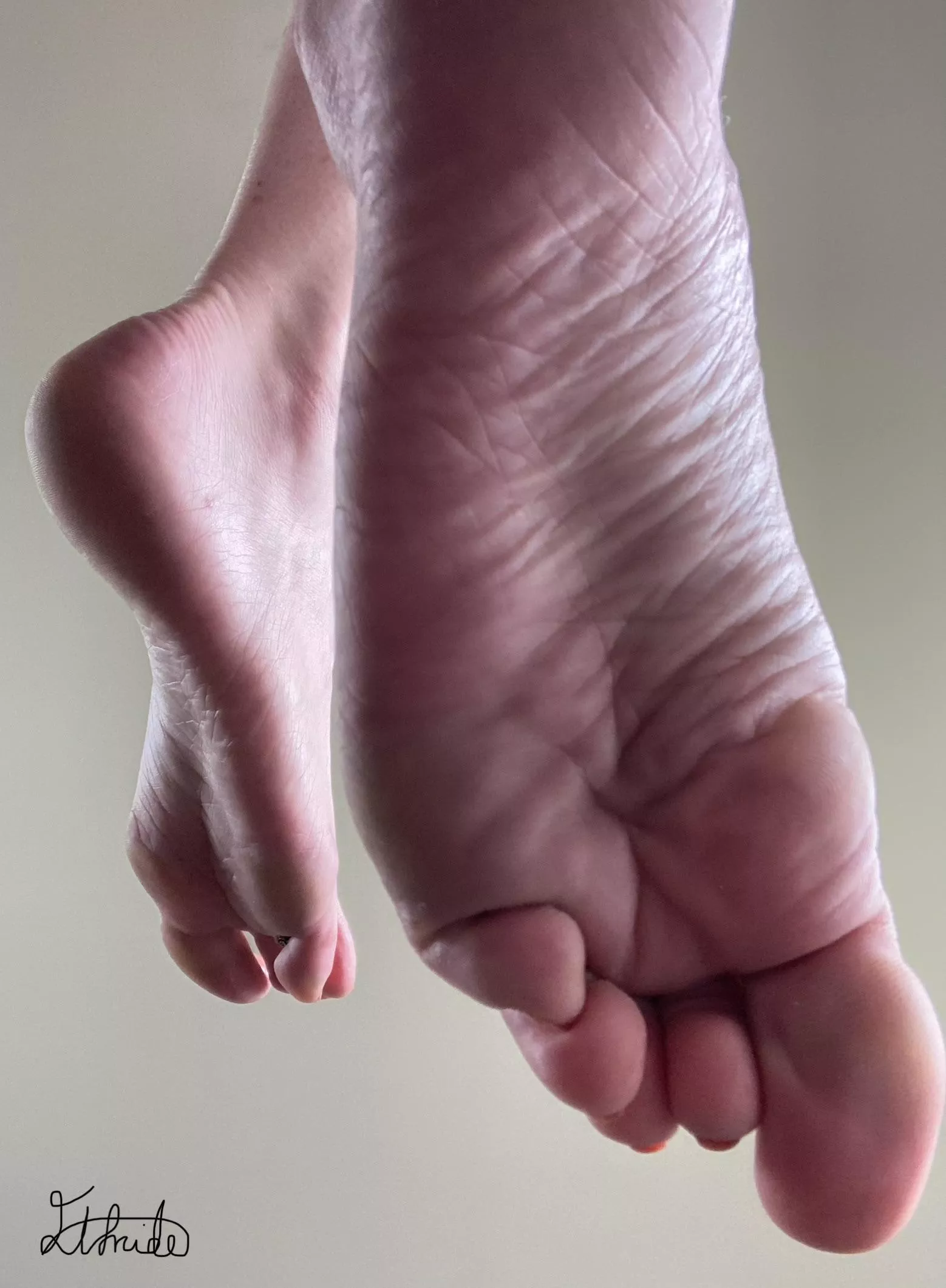 Scrunched soles posted by Elfrida77