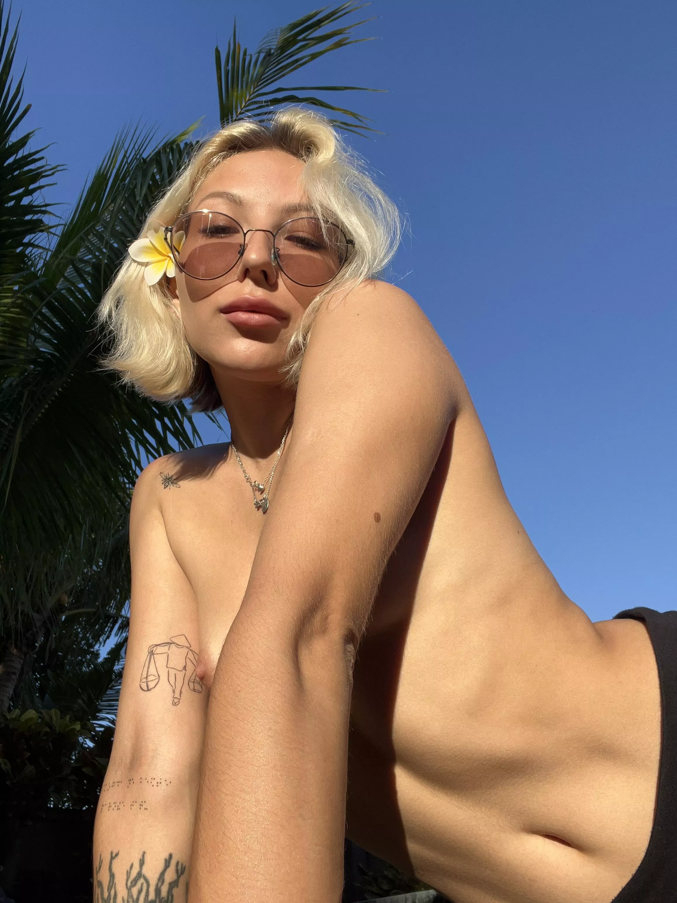 Sexier with my bra off posted by Langsynepop158