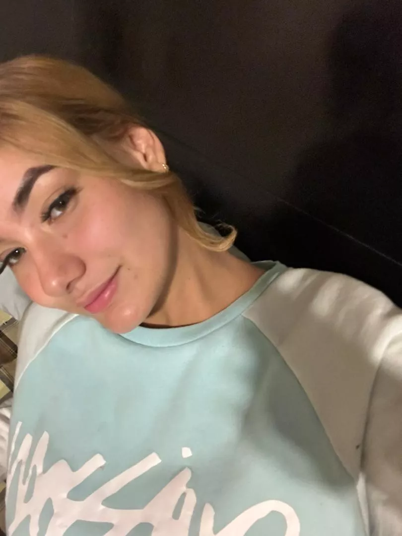 The most simple smile can fix your day [F] posted by yoursweetchick