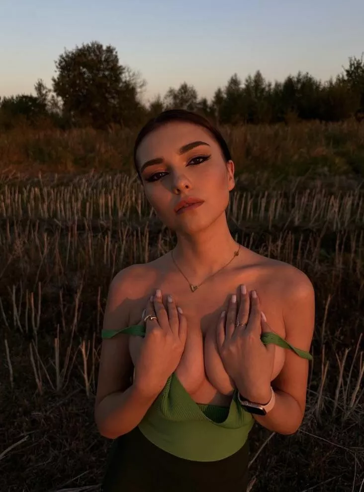 Want your hands to be my bra 😘 posted by Mugshot___