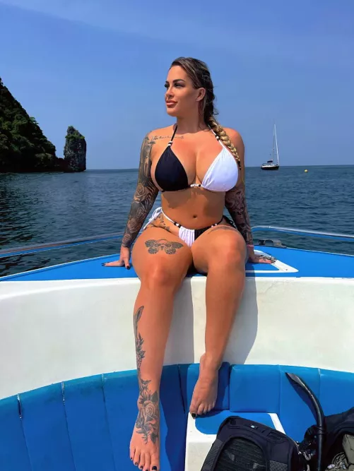 Which color is your favorite? black or white? or maybe both? by RoadUpper5405