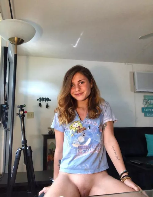 You can either live in a pineapple under the sea or go down on me…which you pick?? by lil-athena