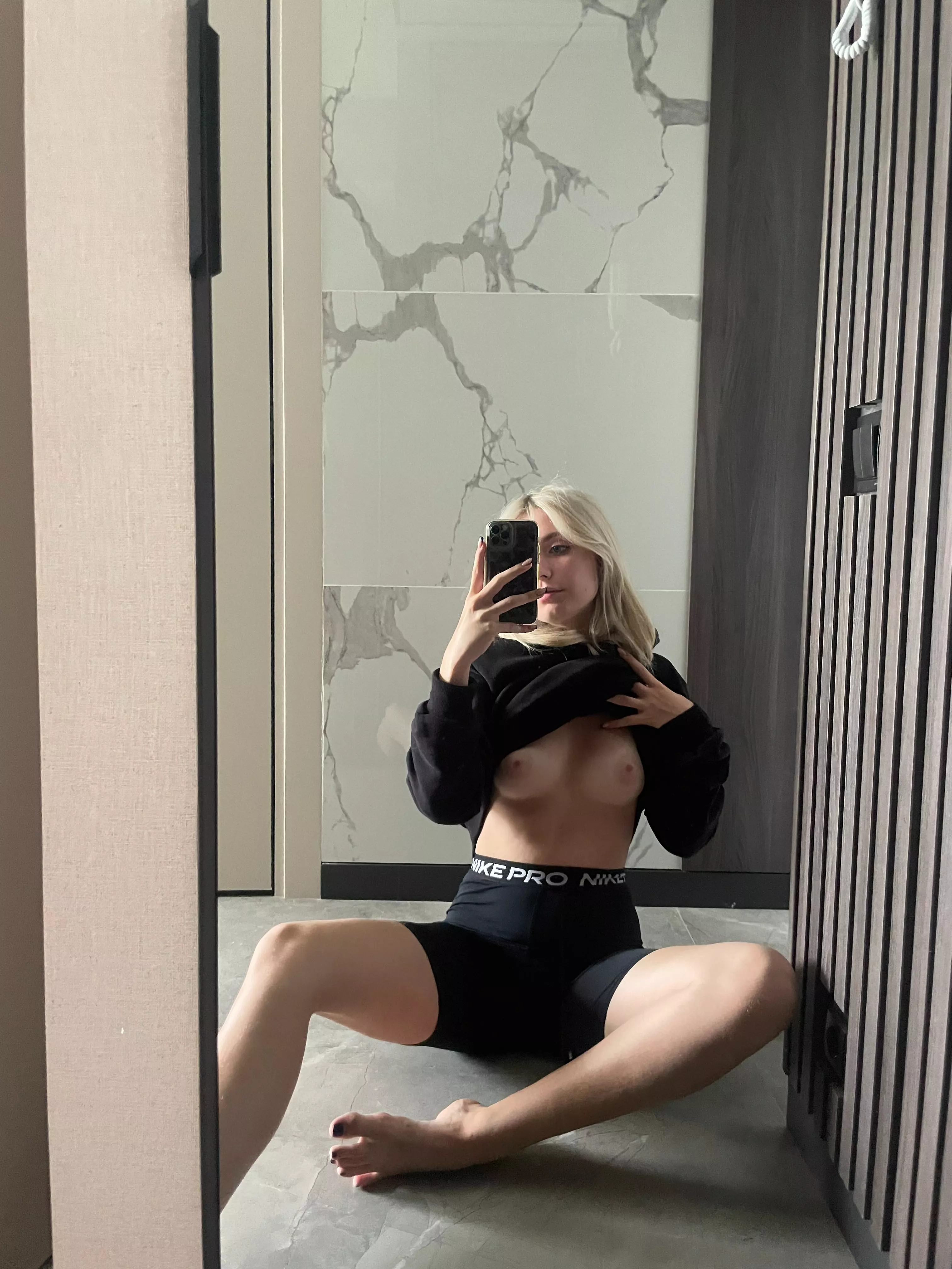 Your hands are the key that awakens my passion posted by rosee_hot