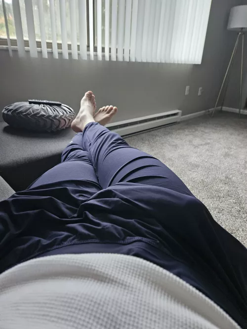 29, relaxing Saturday morning by Elheffe94