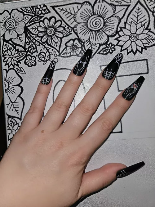 A better pic of the spooky nails as requested ^-^ by xDixonCiderx