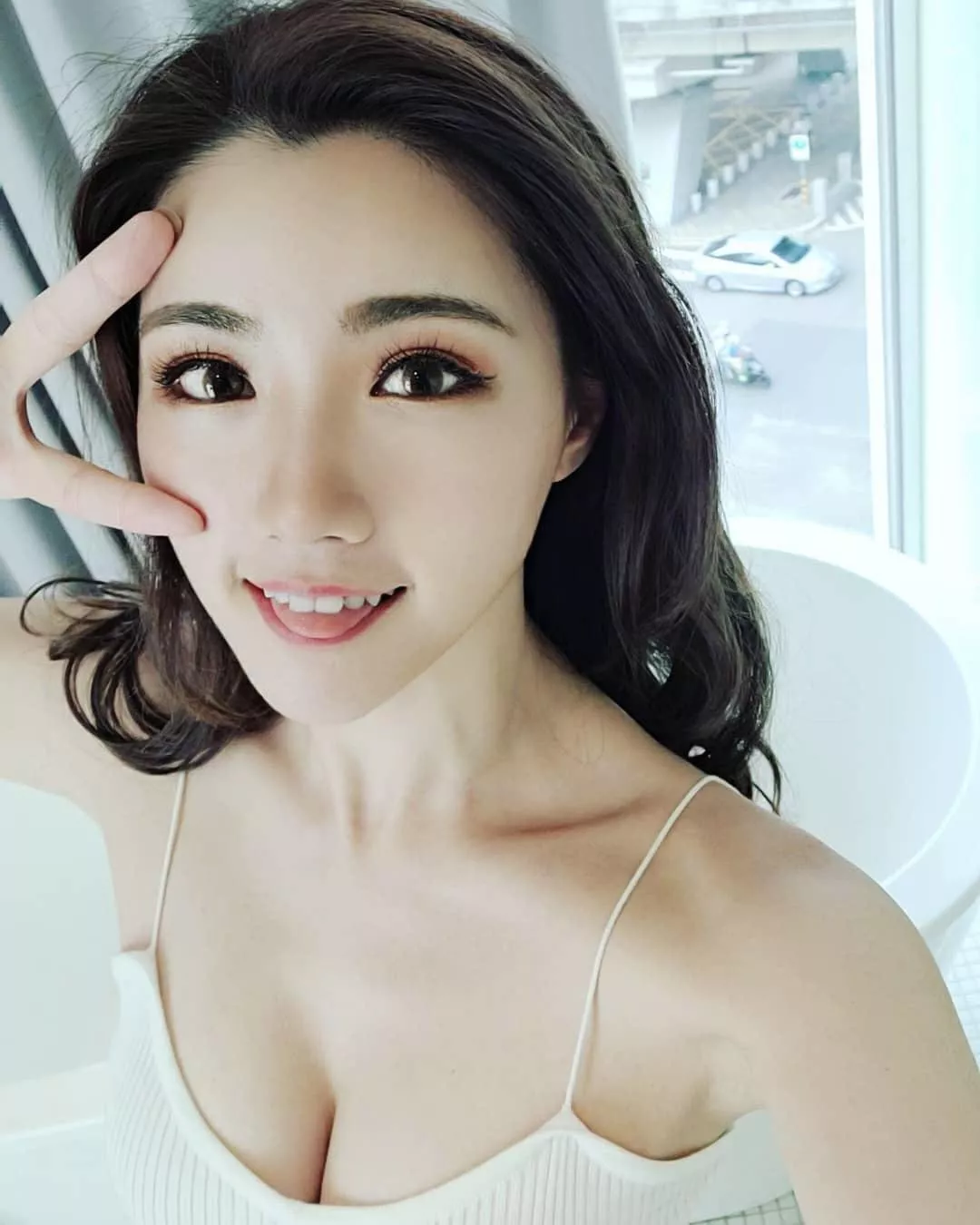 Awaiting 💦✌🏻 posted by thickwhitedaddy