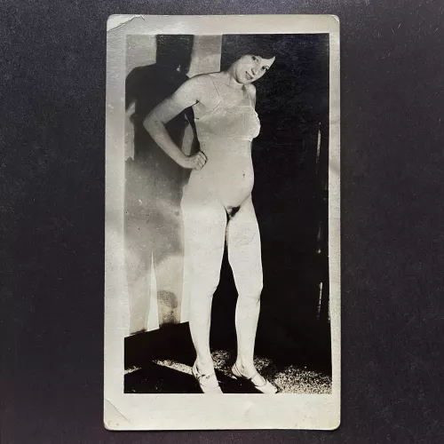 Bottomless by ahilava