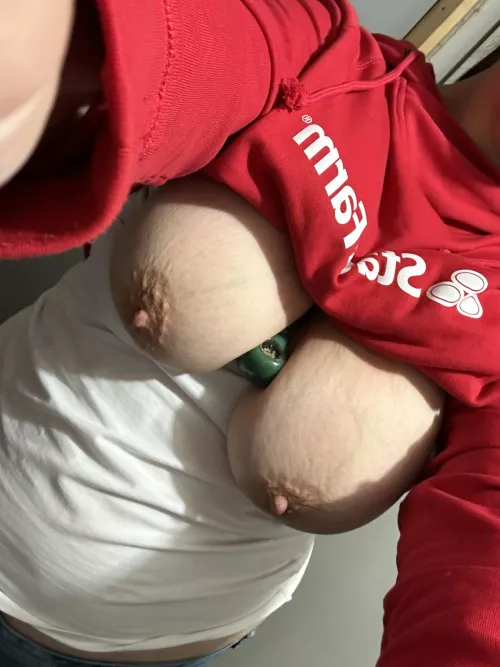 Can I be your neighbor? (F) by monsterjugs