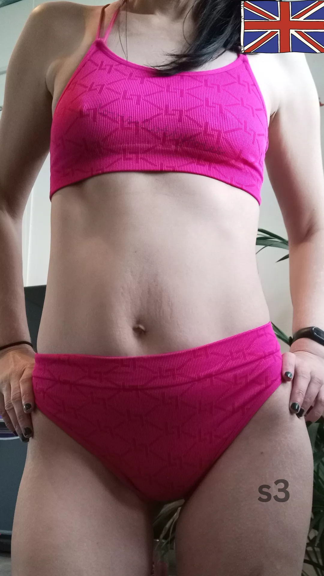 Hey! I'm Louise and I'm a UK based milf. I love knowing what you guys get up to with my panties when you've received them! DM me to book a wear ❤️ £20 Inc [UK] p&p [selling] posted by louisesluttyholes