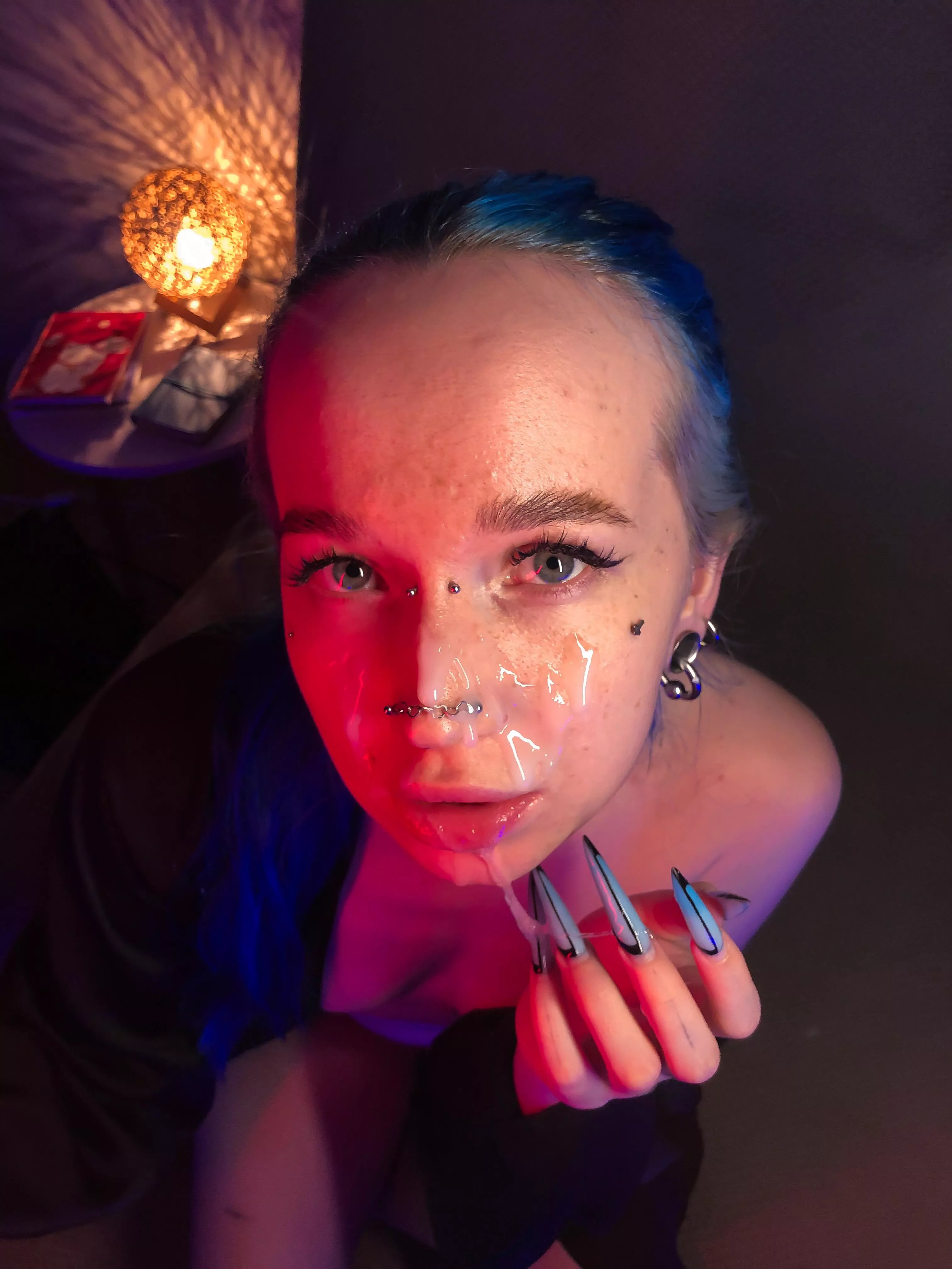 I love taking cum on my face posted by Scarletty62