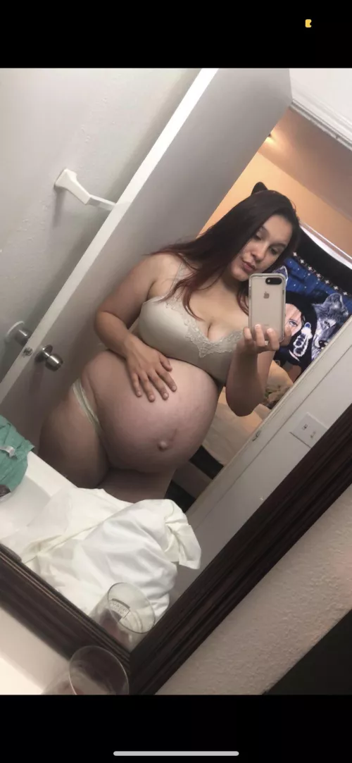 I miss how big I was!! My pussy was always soaked when I was pregnant by Pregnantgoddess20