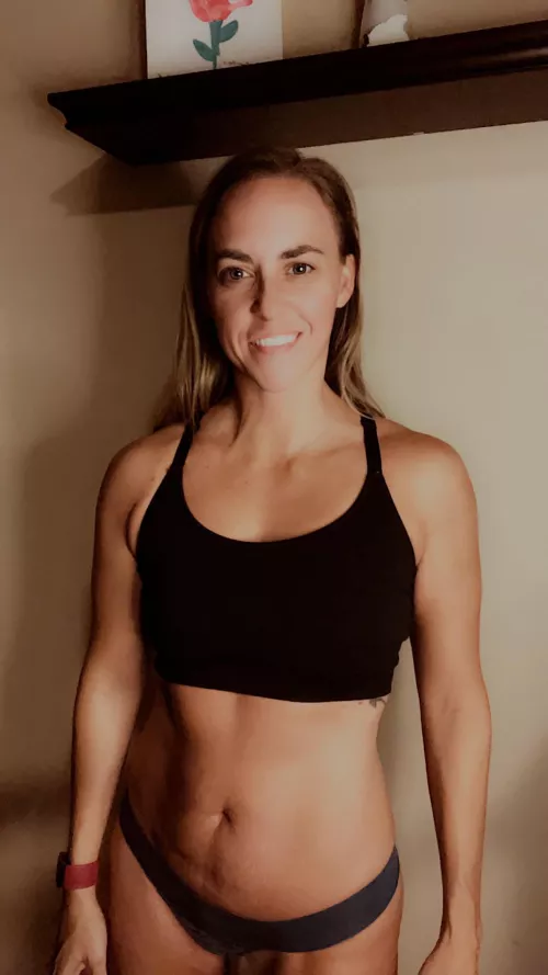 I wonder if you’d let me work you out by BikiniSquats