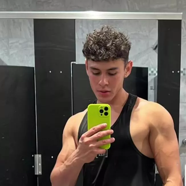 Just looking for some gaming friends 😌 posted by No_Intention228